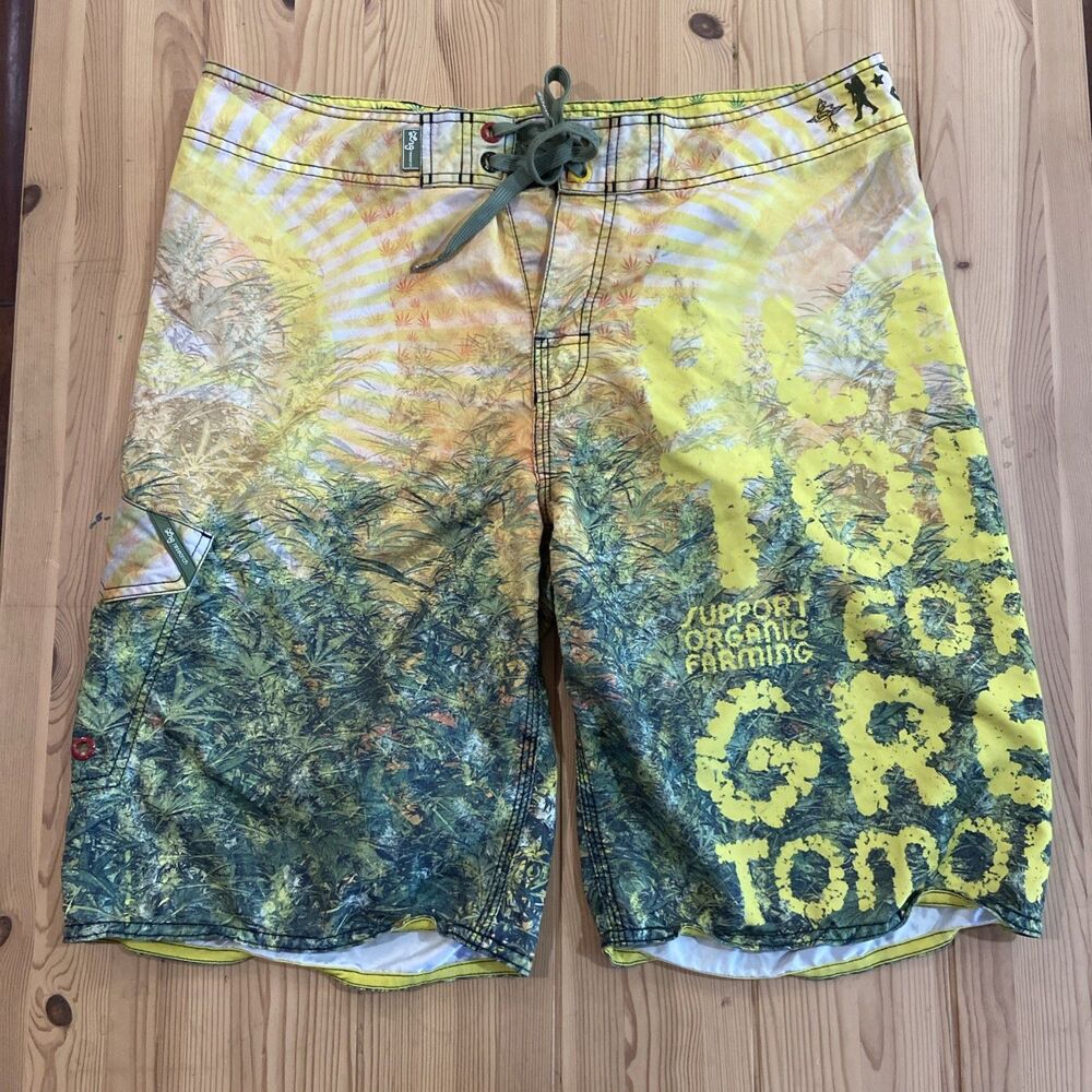 Lifted Research Group LRG Men's Swim Trunks Size M Weed Graphic